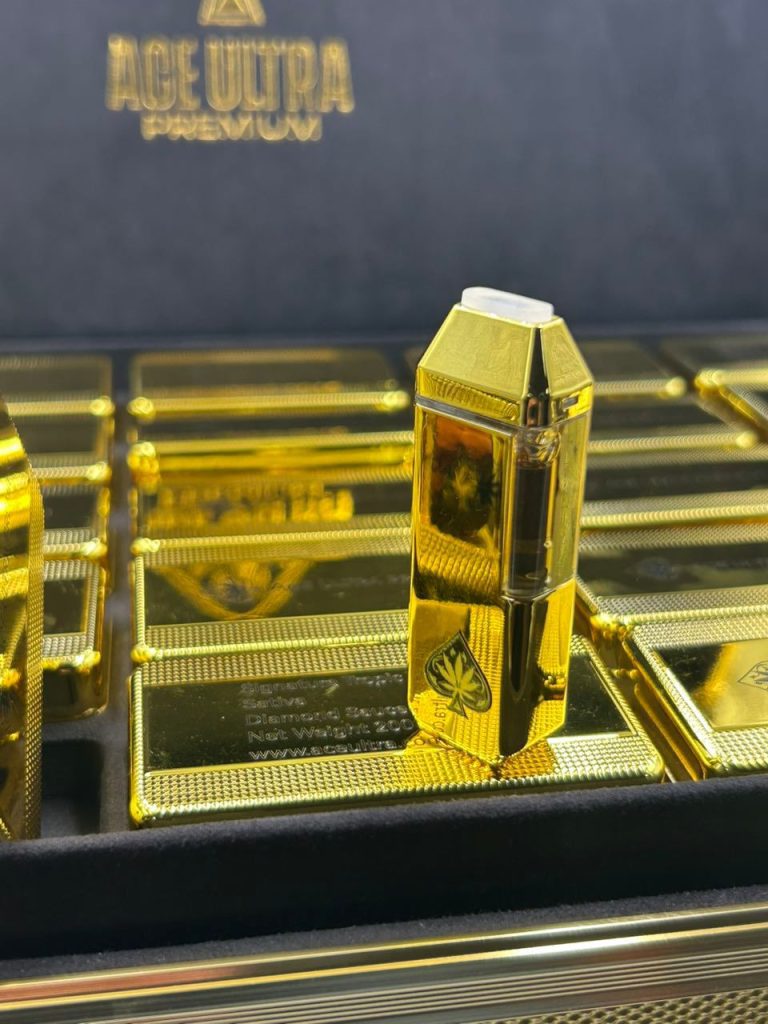 Ace Ultra Premium Gold Edition 2G Disposable